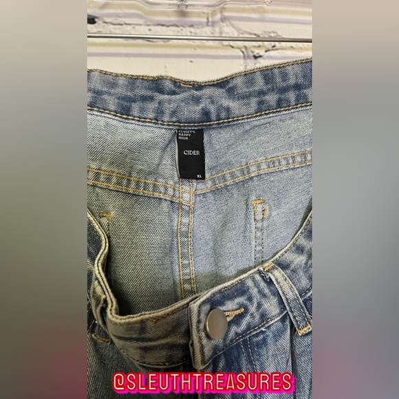 NWT Cider Women’s Distressed Light Wash Wide Leg Jeans Size XL - Picture 7 of 7
